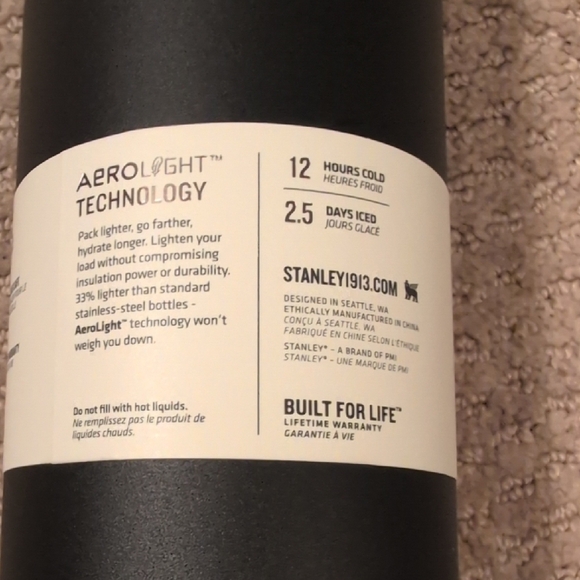 Stanley Black AeroLight IceFlow Water Bottle With Carry Plus 24 Oz - Picture 3 of 8